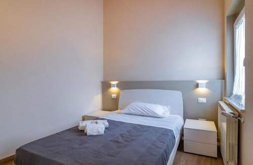 Vezzano Ligure Apartamento | Comfy & Roomy Apt - View on the Ligurian Hills!