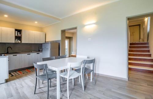 Vezzano Ligure Apartamento | Comfy & Roomy Apt - View on the Ligurian Hills!