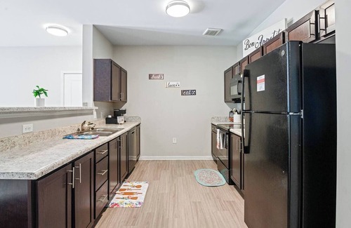 Union City Apartamento | Comfy Stay by ATL Airport + Pool Access