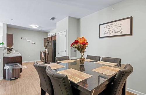 Union City Apartamento | Comfy Stay by ATL Airport + Pool Access