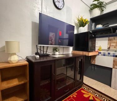 Virac Apartamento | Comfy Stay with Wifi Netflix Kitchen Free Parking at Sonia's Island Stay