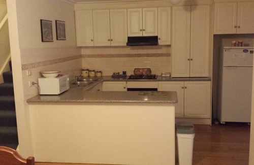 Moonee Ponds Casa | Casa adosada de 2 pisos a 4 km de CBD