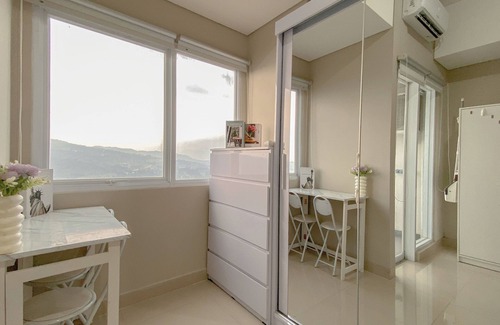 Kedungmanggu Apartamento | Comfy Studio At Lrt City Sentul - Royal Sentul Park Apartment