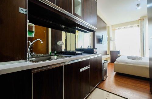 Kayu Putih Apartamento | Comfy Studio Tifolia Apartment By Travelio
