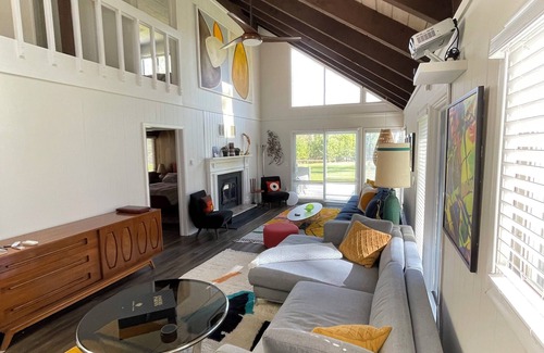 Montague Casa | Comfy & stylish post modern home located near the Delaware Water Gap.