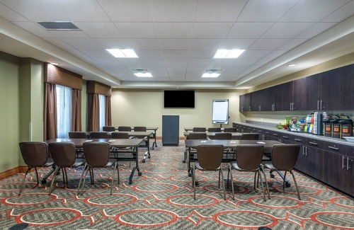 Altoona Condominio | Suite cómoda | Desayuno gratuito, Wi-Fi gratuito, piscina cubierta y bañera de hidromasaje