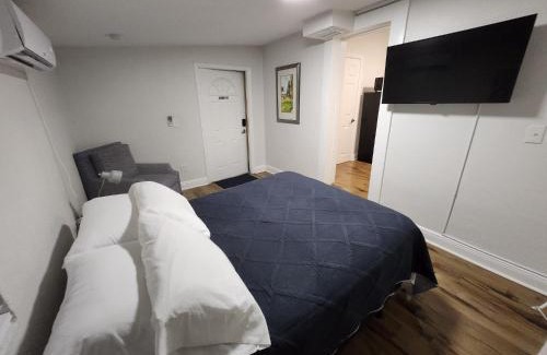 Old Seminole Heights Casa | Comfy Suite in Tampa