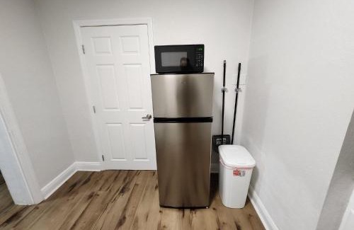 Old Seminole Heights Casa | Comfy Suite in Tampa