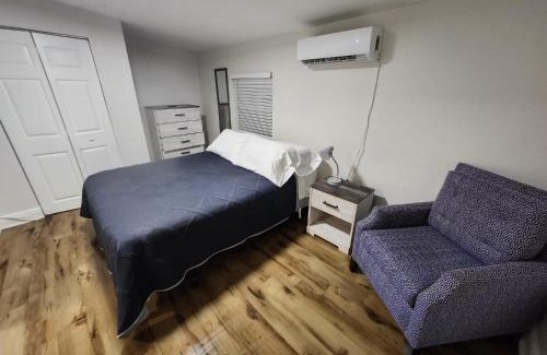 Old Seminole Heights Casa | Comfy Suite in Tampa