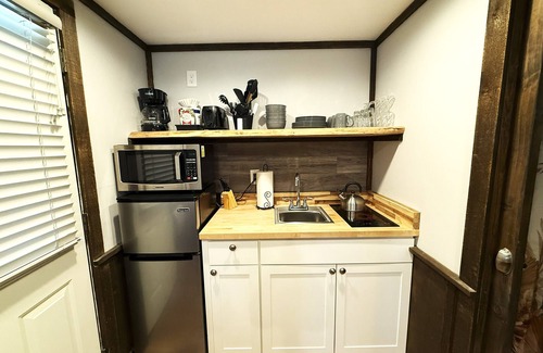 Topton Cabina | Comfy Tiny Cabin Near Lake Nantahala - The Great Smoky Mountains