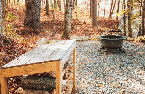 Topton Cabina | Comfy Tiny Cabin Near Lake Nantahala - The Great Smoky Mountains