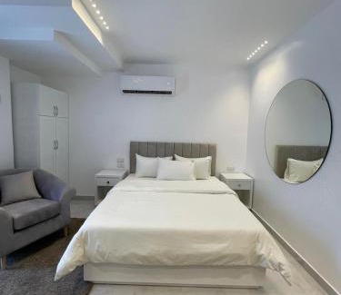 Heliopolis Apartamento | Comfy Tourist Corner - Heliopolis - Hotel Apartments