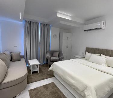 Heliopolis Apartamento | Comfy Tourist Corner - Heliopolis - Hotel Apartments