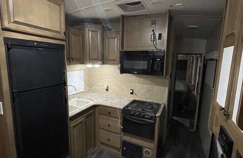 Yuma Casa | Comfy Toy Hauler