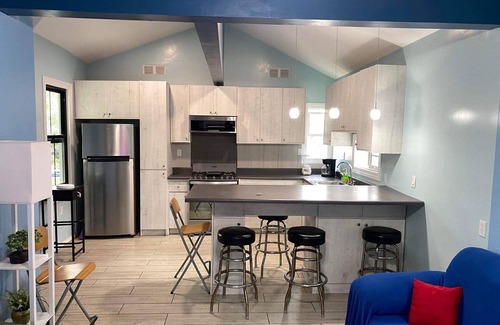 Tijuana Apartamento | Comfy two bedroom one bath private parking private area great view.