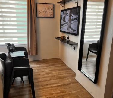 Bantud Hacienda Apartamento | Comfy unit with fast wifi along Lacson St.