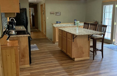 Laona Casa | Comfy Up North Lake Home in Laona - adjacent to Snowmobile and ATV Trails