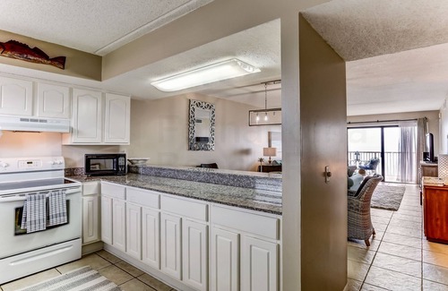 Fernandina Beach Condominio | Comfy Upper Unit Condo to Enjoy the Beach or the Fishing by RedAwning