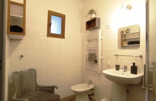 Eyragues Apartamento | Comme un petit gîte au coeur du vieux village