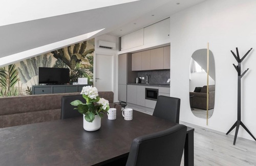 Guastalla Apartamento | Commenda 35 C
