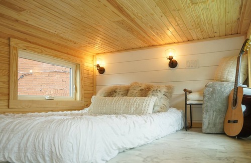 Maplewood Casa | Commodious Tiny Home