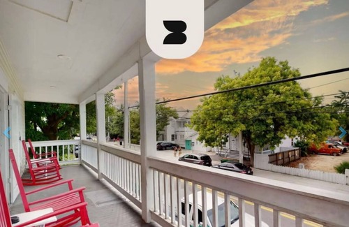 Historic Seaport Apartamento | Commodore s Compound by Brightwild Huge Home