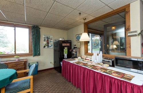 Stowe Area Hotel | Commodores Inn