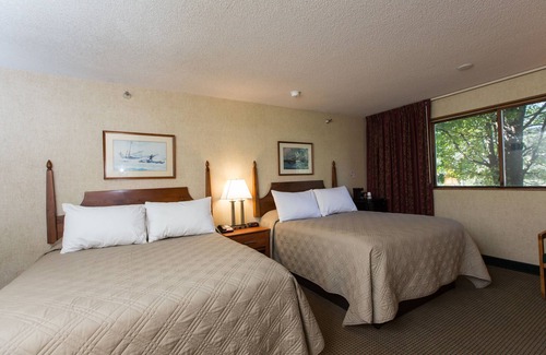 Stowe Area Hotel | Commodores Inn