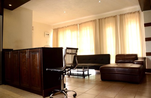 Entebbe Hotel | Commonlens Inn Hotel.
