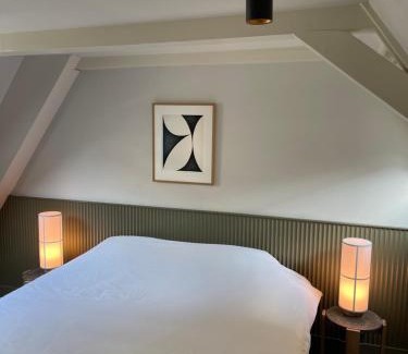 De Weteringschans Cama Y Desayuno | COMMUNE suites