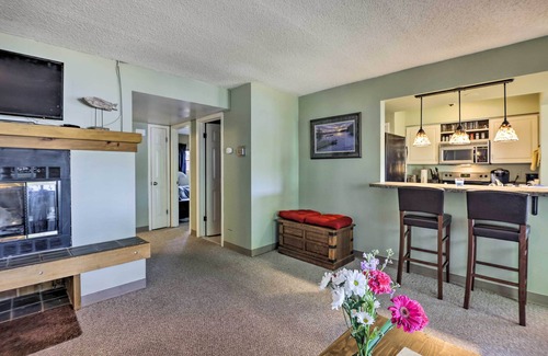 Lake Harmony Condominio | Community Beach Access: Lake Harmony Condo!