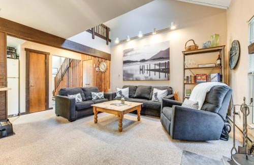 Lake Harmony Casa | Community Beach Access Lake Harmony Townhome