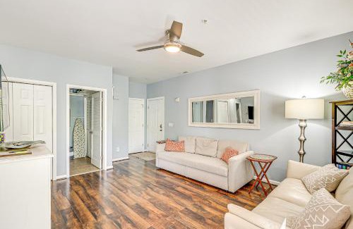 Rehoboth Beach Apartamento | Community Pool and Private Balcony Chic Lewes Gem