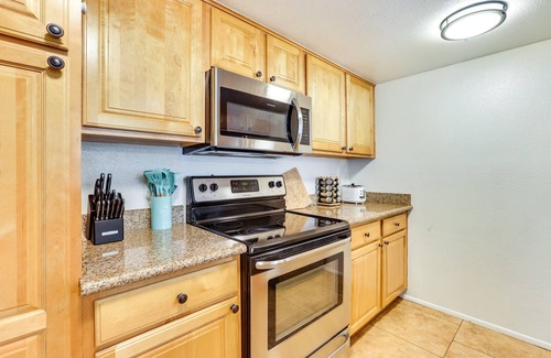 Litchfield Park Condominio | Community Pool at Litchfield Park Condo
