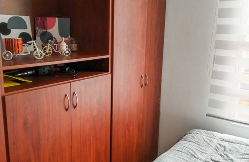 Puente Aranda Casa | Comoda Habitacion a 15 min del Aeropuerto