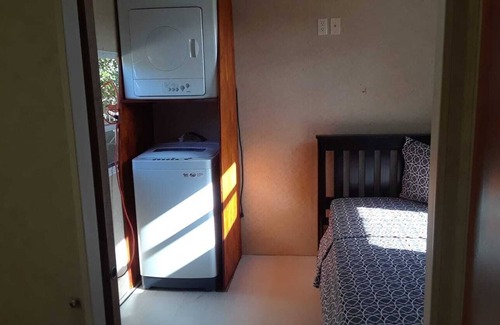 Dorado Casa | comodo, seguro cerca de playas, tiendas y vias de accesso a toda la isla .