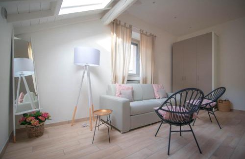 Albate Casa | Comonfive Apartments
