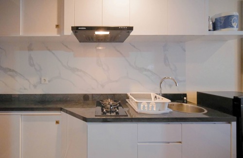 Surabaya Apartamento | Compact And Comfortable Living Studio At Grand Sungkono Lagoon Apartment