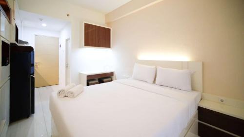 Surabaya Apartamento | Compact and Cozy Stay Studio at Bale Hinggil Apartment By Travelio