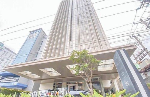 Semarang Apartamento | Compact and Nice Combined Unit 1BR Apartment at Warhol (W/R) Residence