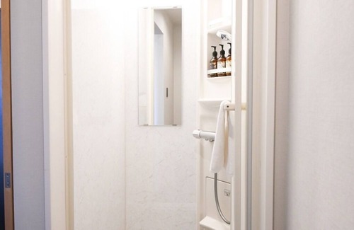 Nagaokakyo Hotel | Compact single shower room No meals eco plan / Nagaokakyo Kyōto