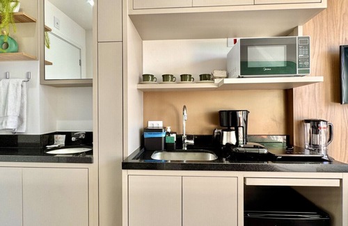 Alto da Gloria Apartamento | Compact studio near CoutoPereira with air conditioning and parking space