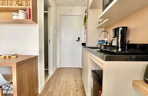 Alto da Gloria Apartamento | Compact studio near CoutoPereira with air conditioning and parking space