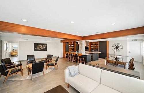 Orlando Beach Complejo | Compass 2BR Suite - Gourmet Kitchen - Water view