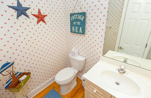 Litchfield by the Sea Casa | Compass Point 82 3BR 3 BA House w Kitchen