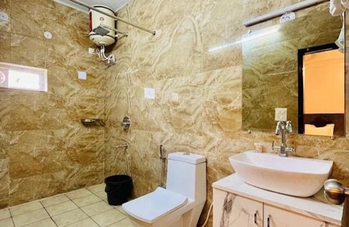 Bullawala Hotel | Compass rose