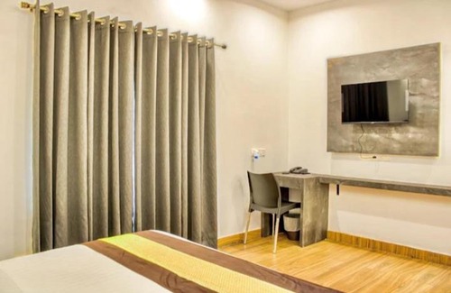 Bullawala Hotel | Compass rose