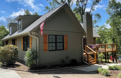 Anderson Cabina | Lakefront Cottage. Ensenada de aguas profundas. ¡Remodelación 2018! Conveniente para Clemson