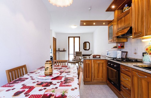 Sud-Ovest Apartamento | Complete apartment surrounded by greenery one step away from the Verona fair