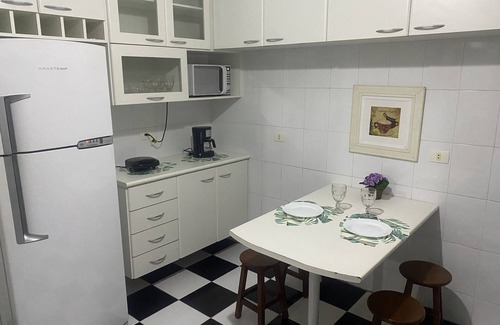 Morro do Maluf Apartamento | Complete Apartment with barbecue Praia Pitangueiras/ Enseada beach